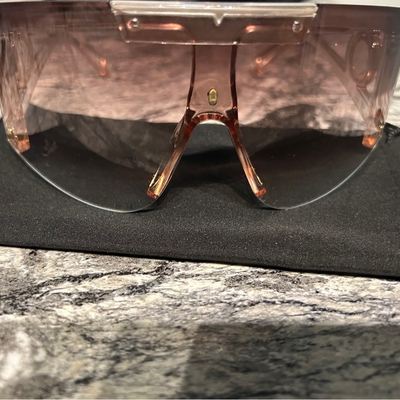 Stylish Oversized Sunglasses with black pouch